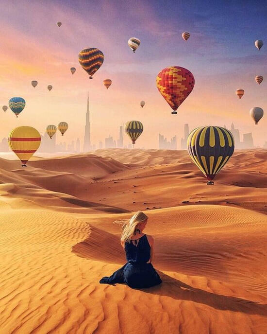 Алмазная мозаика 40x50 Девушка в песчаной пустыне на фоне воздушных шаров