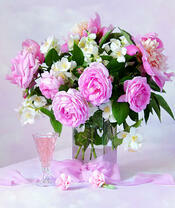 Без бренда «Нежный букетик с розами и настойка» в Астрахане 