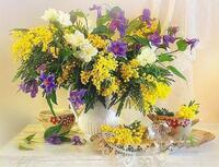 Без бренда «Букет из мимозы и колокольчиков в вазе» в Астрахане 