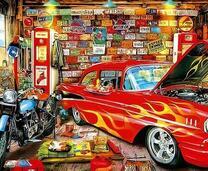 Автомобиль и мотоцикл в одном гараже